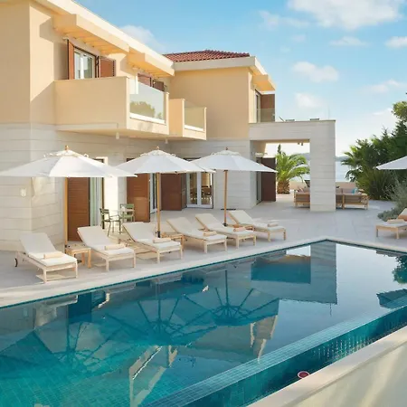 Willa Beautiful Crystalsea 2 With A Pool In Hvar Hvar Town