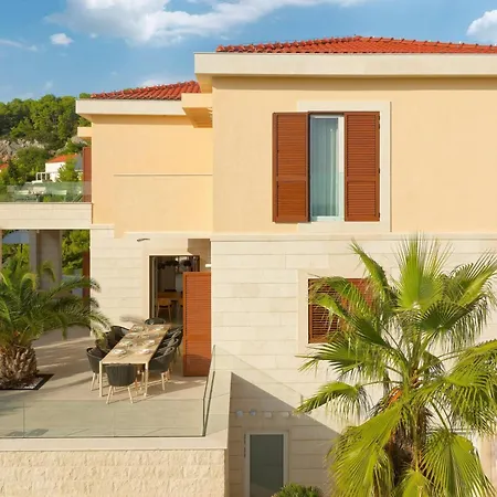 Beautiful Crystalsea 2 With A Pool In Hvar فيلة
