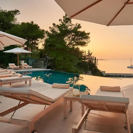 Willa Beautiful Crystalsea 2 With A Pool In Hvar Hvar Town